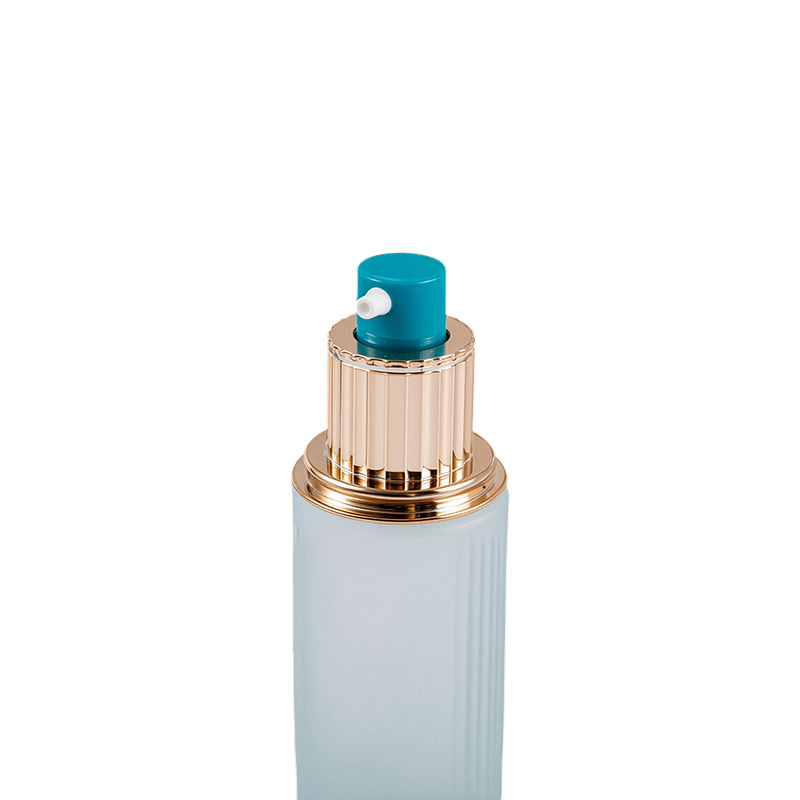 Spray pump with built-in spring pump element Spray pump with built-in spring pump element